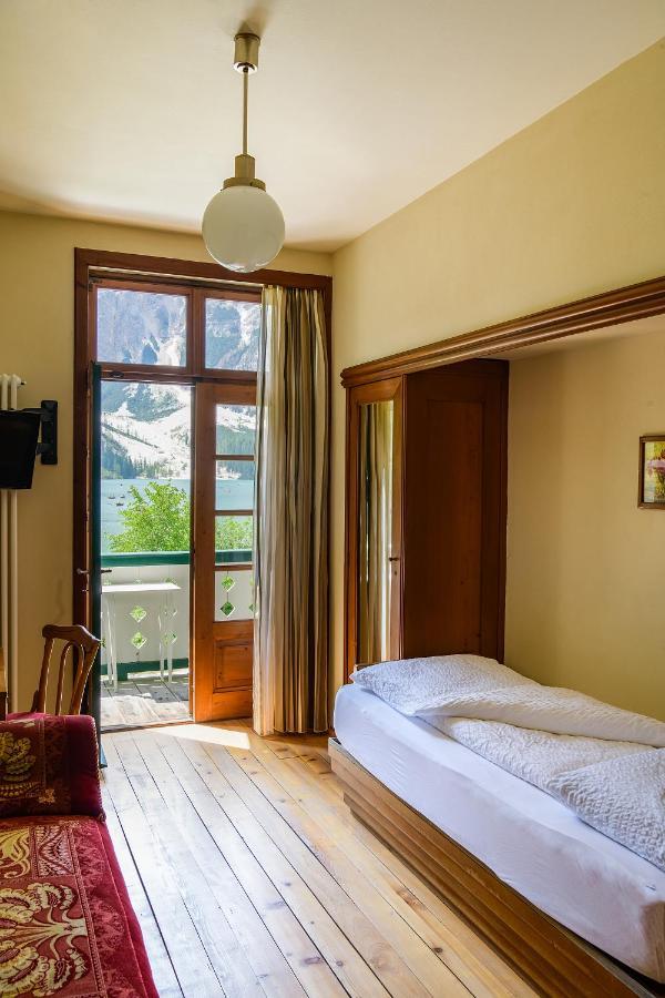 Hotel Lago Di Prags Exteriör bild